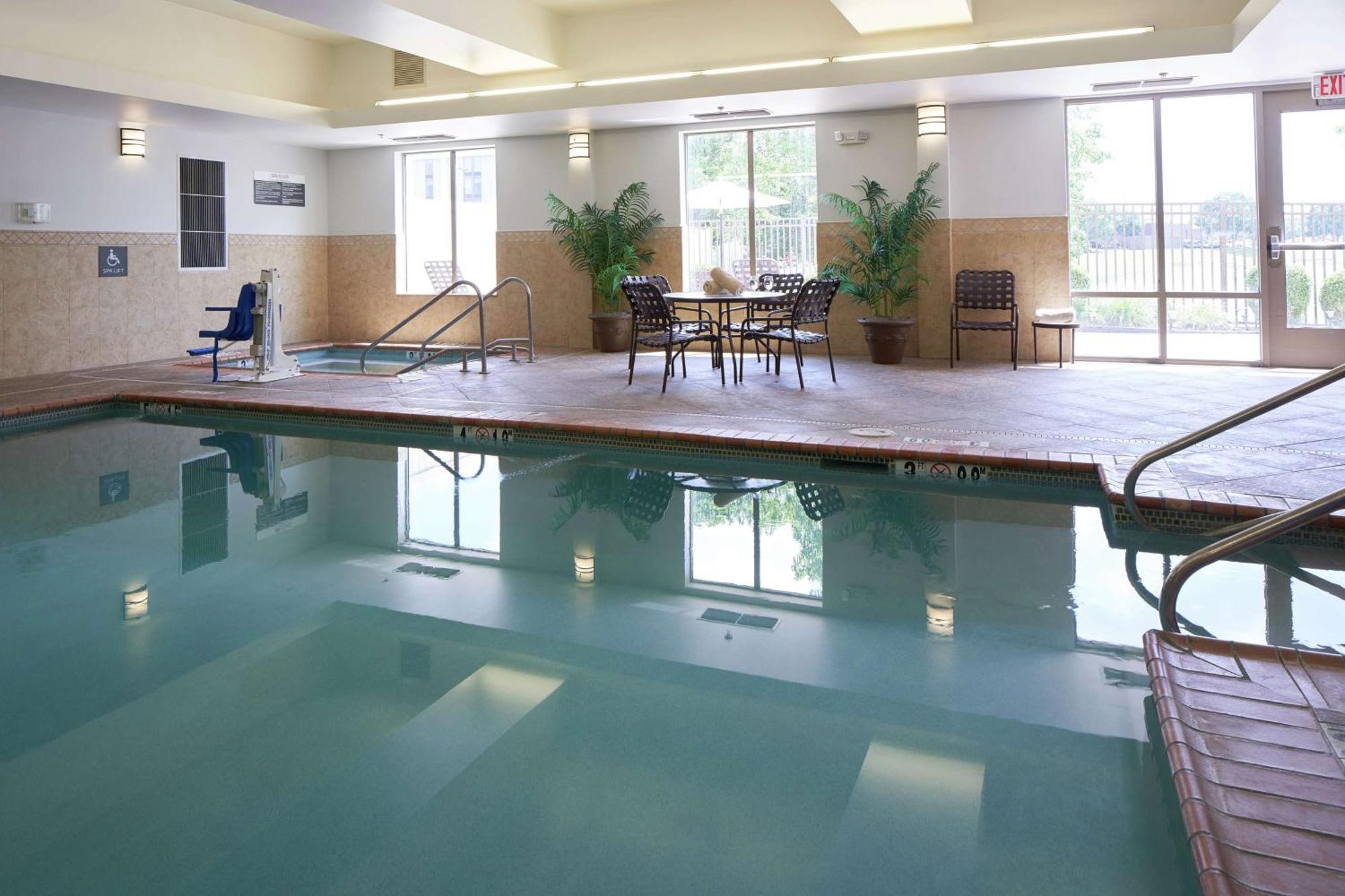 Hilton Garden Inn Evansville Eksteriør billede